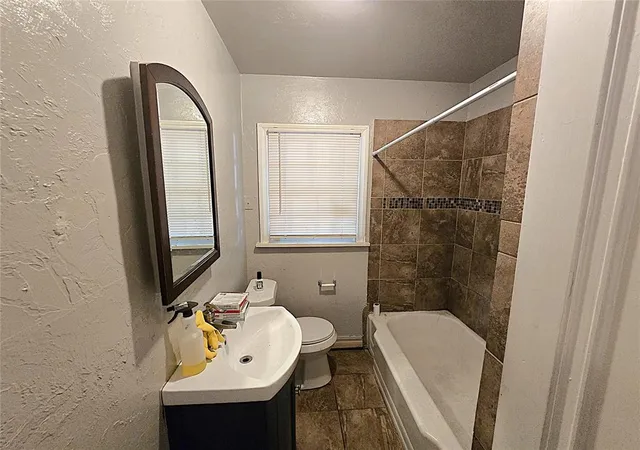 Photo 4 of Single family home for sale at 1913 NW 32nd Street, Oklahoma City, OK 73118 | MLS# 1236985 | Listing updated on 2026-06-30