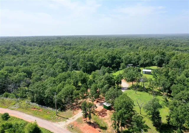 3rd image of 29176 Trigger Dr, Norman, OK 73026 | MLS# 1236999