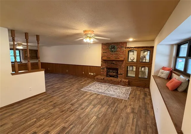 2nd image of 808 N Burns St, Holdenville, OK 74848 | MLS# 1237003