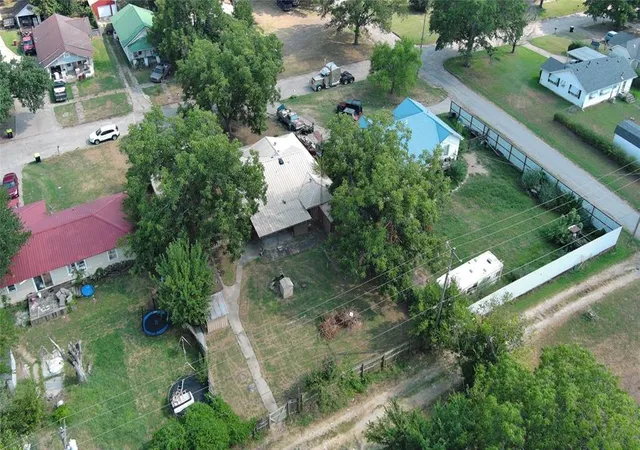 49th image of 808 N Burns St, Holdenville, OK 74848 | MLS# 1237003