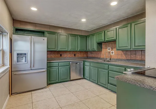 2nd image of 1209 Park Ave, Chickasha, OK 73018 | MLS# 1237047