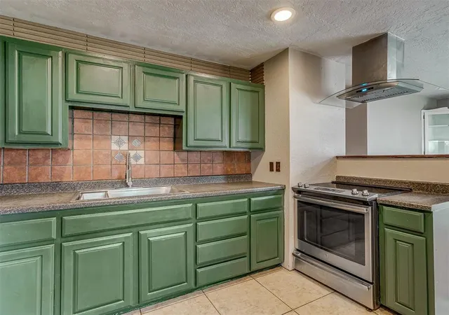 4th image of 1209 Park Ave, Chickasha, OK 73018 | MLS# 1237047