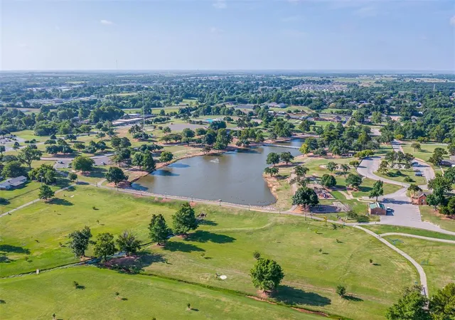 Homes for sale in Chickasha, OK | 1209 Park Ave, Chickasha, OK 73018 | MLS# 1237047