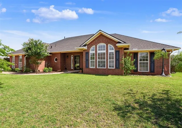 Homes for sale in Altus, OK | 2827 Deer Run, Altus, OK 73521 | MLS# 1237049