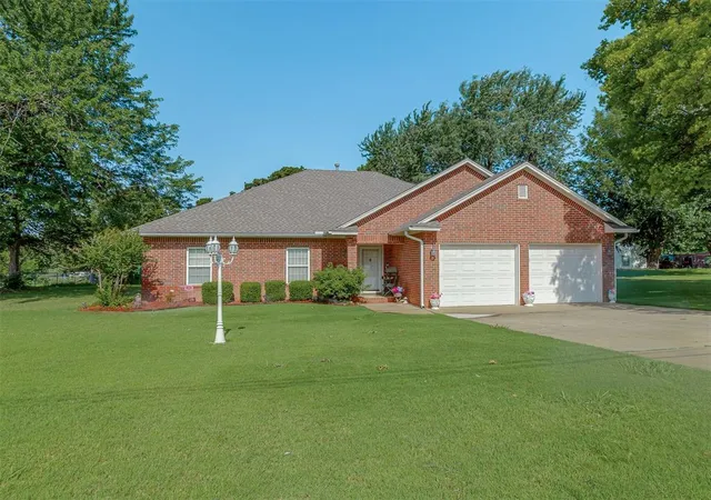 1st image of 217 S Roselawn Ave, Oklahoma City, OK 73130 | MLS# 1237056