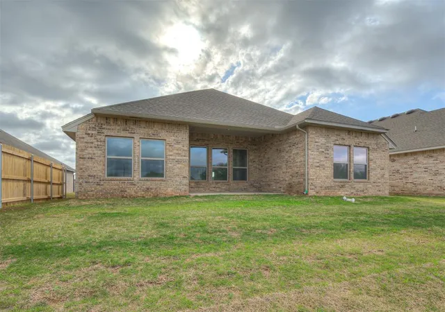 34th image of 12405 Dolche Vita Dr, Yukon, OK 73099 | MLS# 1237082