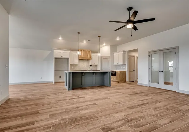 4th image of 12405 Dolche Vita Dr, Yukon, OK 73099 | MLS# 1237082