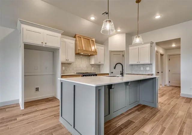 5th image of 12405 Dolche Vita Dr, Yukon, OK 73099 | MLS# 1237082
