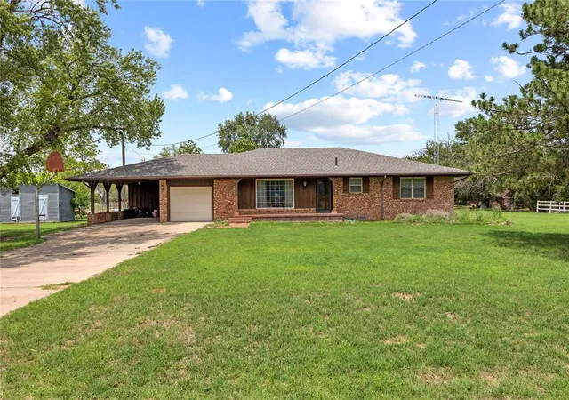 Homes for sale in Fay, OK | 243379 E 830 Rd, Fay, OK 73646 | MLS# 1237083