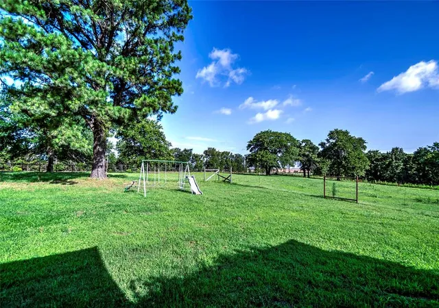 3rd image of 970646 S Hwy 102 Hwy, Wellston, OK 74881 | MLS# 1237091