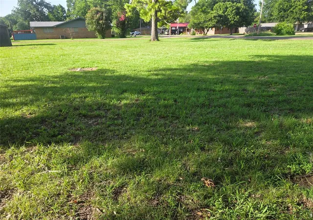 Homes for sale in Wynnewood, OK | 702 S East Ave, Wynnewood, OK 73098 | MLS# 1237102