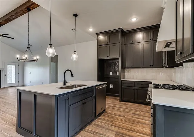 Photo 2 of Single family home for sale at 12425 Dolche Vita Dr, Yukon, OK 73099 | MLS# 1237109 | Listing updated on 2026-08-31