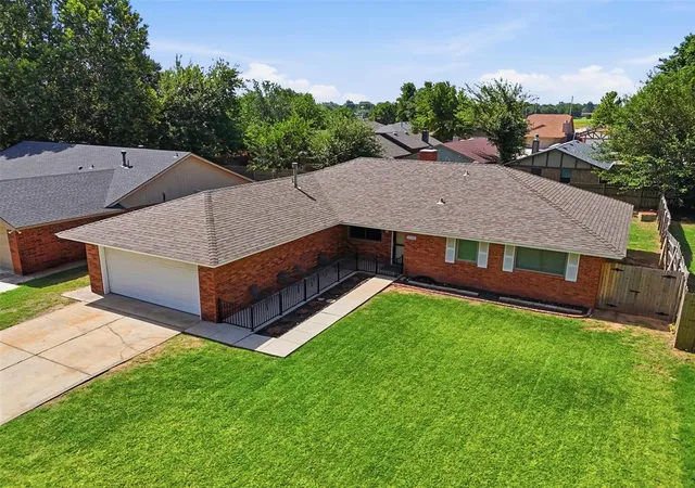 2nd image of 1018 W Windsor Wy, Mustang, OK 73064 | MLS# 1237127