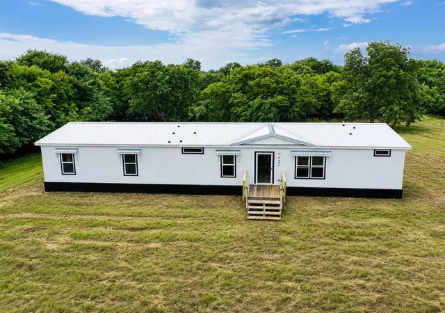 Homes for sale in Wynnewood, OK | 9408 Joy Rd, Wynnewood, OK 73098 | MLS# 1237130