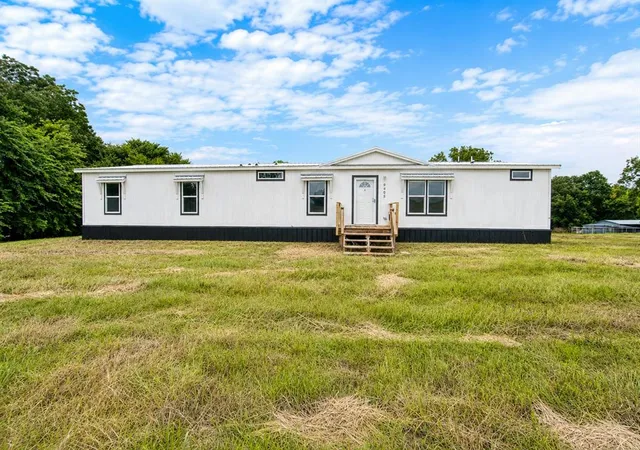 Homes for sale in Wynnewood, OK | 9408 Joy Rd, Wynnewood, OK 73098 | MLS# 1237130