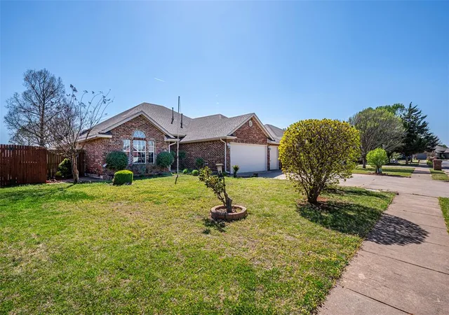 37th image of 1824 Fairmont Ln, Edmond, OK 73013 | MLS# 1237132