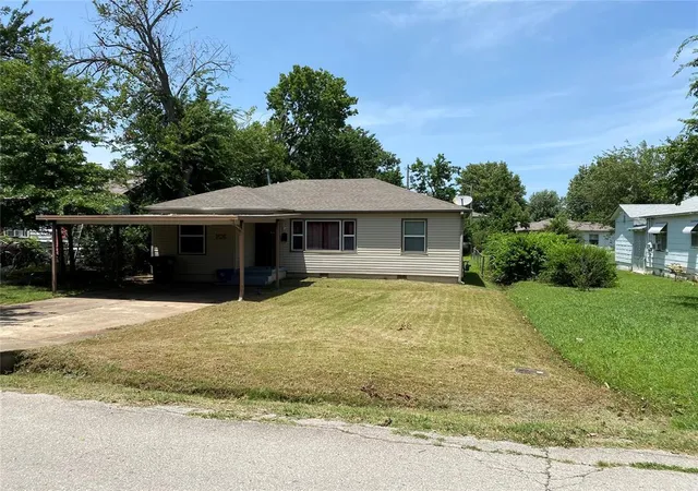 Homes for sale in Shawnee, OK | 8 W Pulaski St, Shawnee, OK 74804 | MLS# 1237135