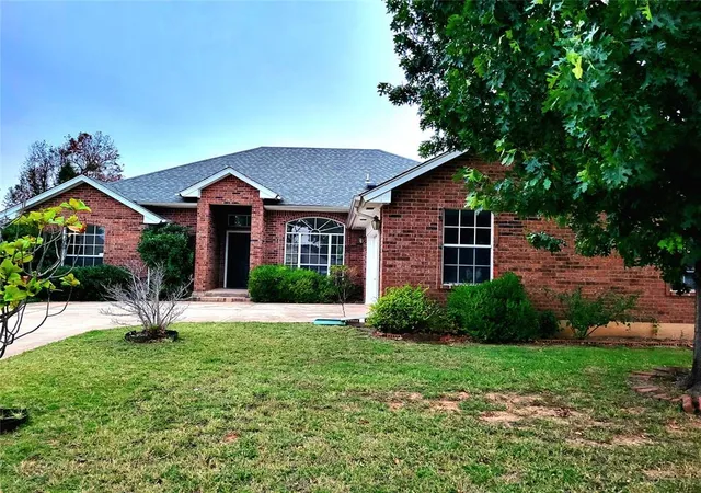 Photo 2 of Single family home for sale at 1512 Nw 179th Street, Edmond, OK 73012 | MLS# 1237138 | Listing updated on 2026-10-28