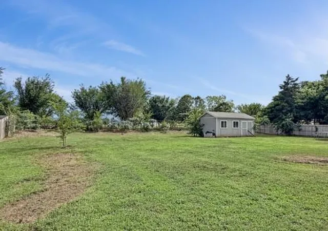 Homes for sale in Guthrie, OK | 902 Lost Oak Dr, Guthrie, OK 73044 | MLS# 1237140