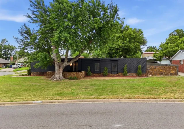 Photo 2 of Single family home for sale at 2904 Robin Rd, Oklahoma City, OK 73110 | MLS# 1237147 | Listing updated on 2026-07-28