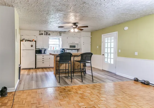 Photo 4 of Single family home for sale at 827 N Berry Rd, Norman, OK 73069 | MLS# 1237154 | Listing updated on 2026-07-20
