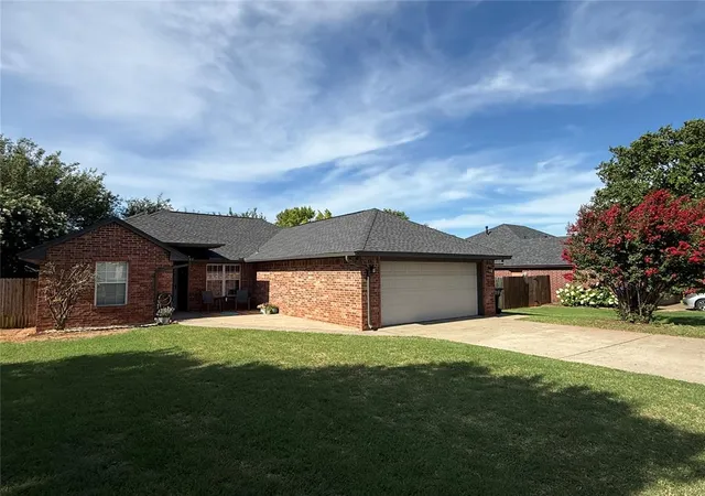 Homes for sale in Noble, OK | 620 Woodbriar Rd, Noble, OK 73068 | MLS# 1237162