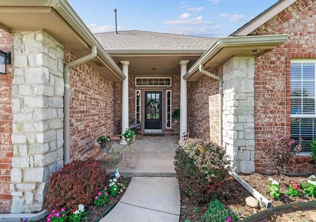 4th image of 11008 Nw 104Th Ter, Yukon, OK 73099 | MLS# 1237166