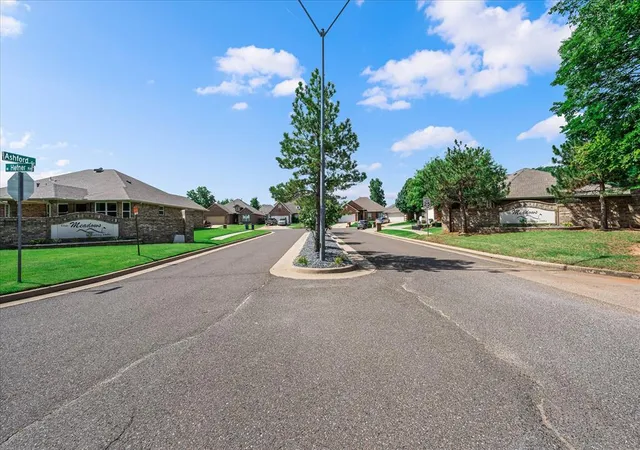 44th image of 11008 Nw 104th Ter, Yukon, OK 73099 | MLS# 1237166