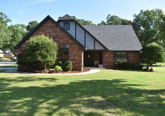 Homes for sale in Seminole, OK | 2430 Northwood Dr, Seminole, OK 74868 | MLS# 1237171