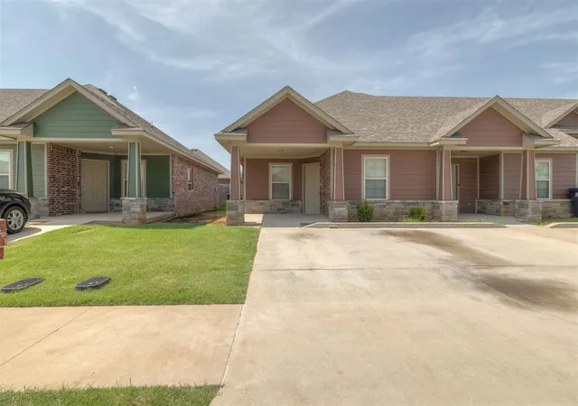 1st image of 920 Sw 91st St, Oklahoma City, OK 73139 | MLS# 1237201