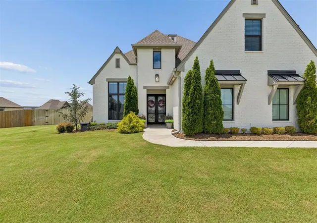 Photo 3 of Sale Pending at 16704 S 2 Avenue, Glenpool, OK 74033 | MLS# 1237205 | Listing updated on 2026-08-11