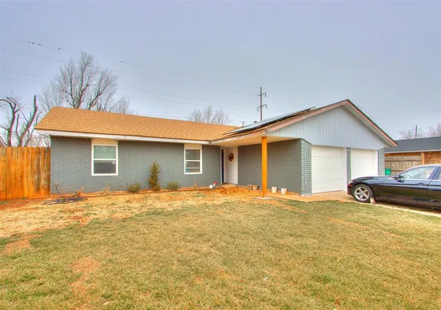 Homes for sale in Del City, OK | 5021 Union Cir, Del City, OK 73135 | MLS# 1237206