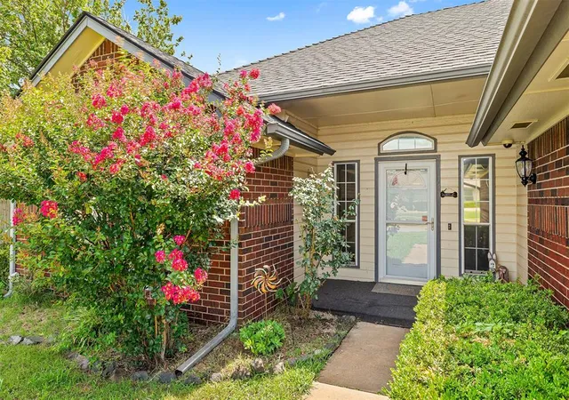 Photo 3 of Single family home for sale at 9036 Buttonwood Ave, Moore, OK 73160 | MLS# 1237218 | Listing updated on 2026-09-30