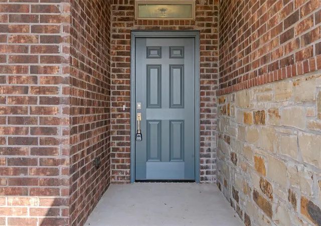 Photo 3 of Single family home for sale at 824 Parsons Dr, Yukon, OK 73099 | MLS# 1237237 | Listing updated on 2026-08-10
