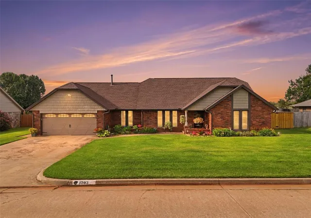 Homes for sale in Kingfisher, OK | 1203 Francis Ln, Kingfisher, OK 73750 | MLS# 1237238