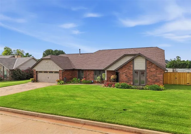 Homes for sale in Kingfisher, OK | 1203 Francis Ln, Kingfisher, OK 73750 | MLS# 1237238