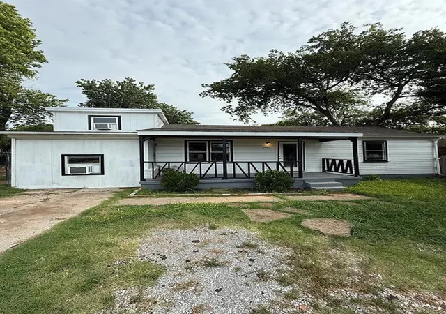Photo 3 of Single family home for sale at 3605 SW 36th Street, Oklahoma City, OK 73119 | MLS# 1237243 | Listing updated on 2026-09-04