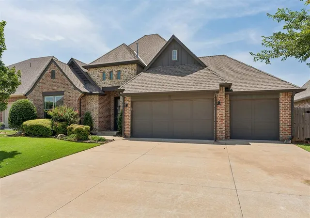 2nd image of 2408 Semillon Wy, Edmond, OK 73012 | MLS# 1237252