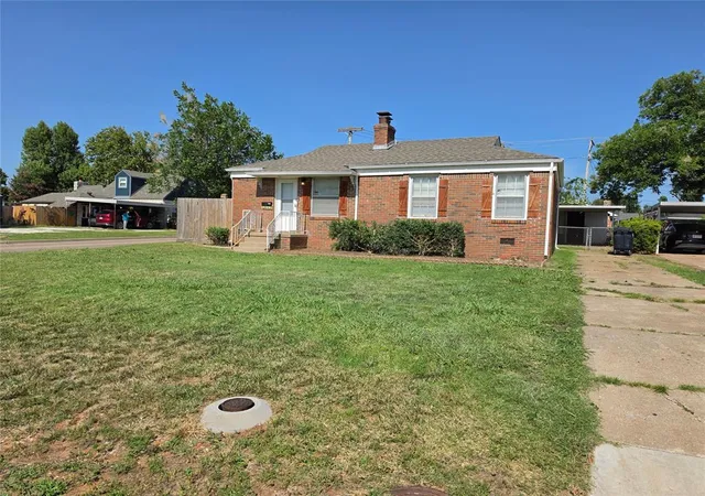 Photo 2 of Single family home for sale at 1945 N Park Ave, Shawnee, OK 74804 | MLS# 1237253 | Listing updated on 2026-09-07