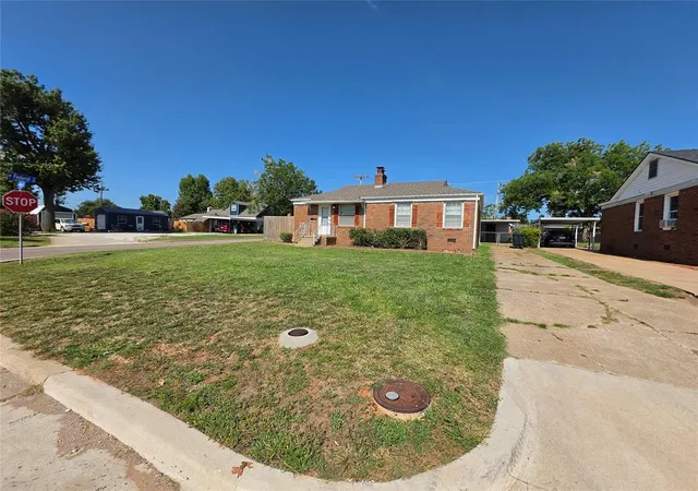 Photo 4 of Single family home for sale at 1945 N Park Ave, Shawnee, OK 74804 | MLS# 1237253 | Listing updated on 2026-09-07