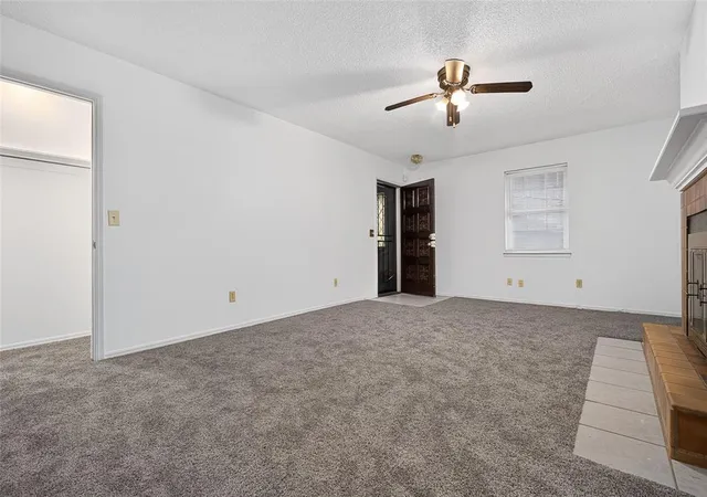Listing Photo 3 - Condo for sale in building located at 11417 N May Ave, Oklahoma, OK 73120 - Unit #B
