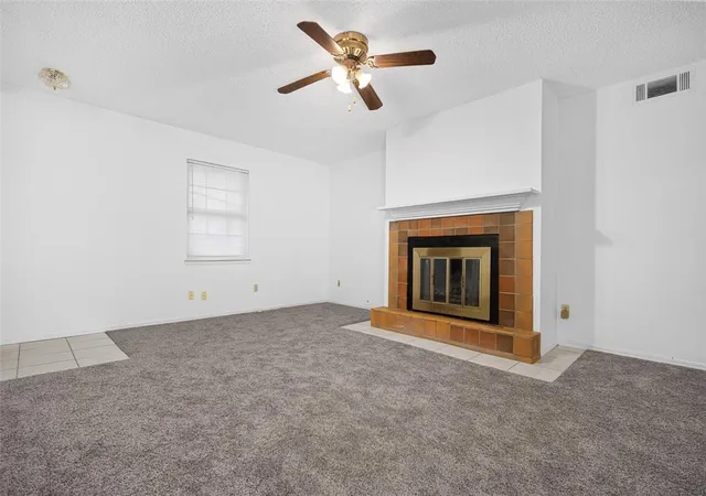 Listing Photo 4 - Condo for sale in building located at 11417 N May Ave, Oklahoma, OK 73120 - Unit #B