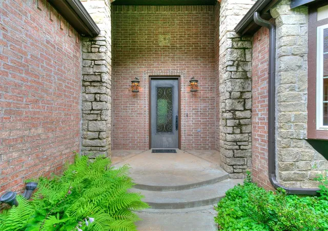 3rd image of 1109 Salvo Bridge Ct, Edmond, OK 73034 | MLS# 1237263