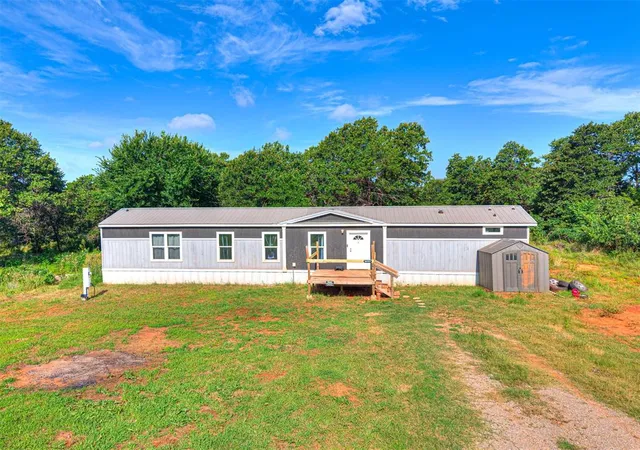Homes for sale in Harrah, OK | 101153 S 3330 Rd, Harrah, OK 73045 | MLS# 1237265