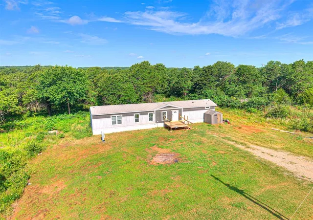 Homes for sale in Harrah, OK | 101153 S 3330 Rd, Harrah, OK 73045 | MLS# 1237265
