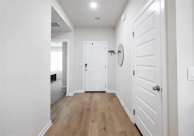 Photo 3 of Single family home for sale at 10204 Nw 28th Street, Yukon, OK 73099 | MLS# 1237282 | Listing updated on 2026-09-19