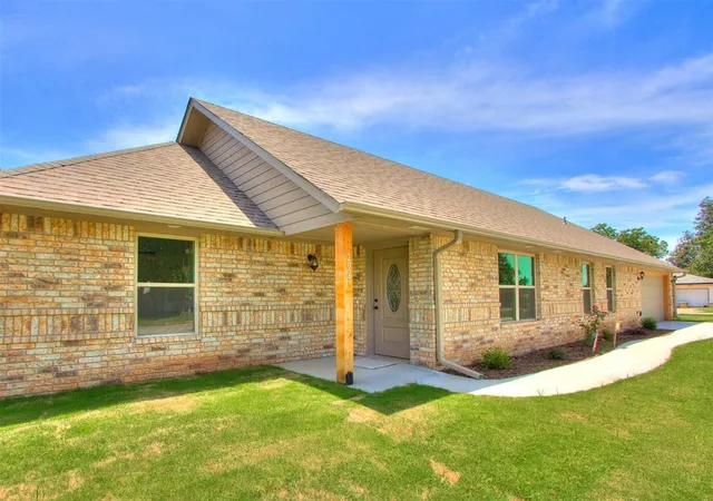 Homes for sale in Chickasha, OK | 2027 W Nevada Ave, Chickasha, OK 73018 | MLS# 1237291