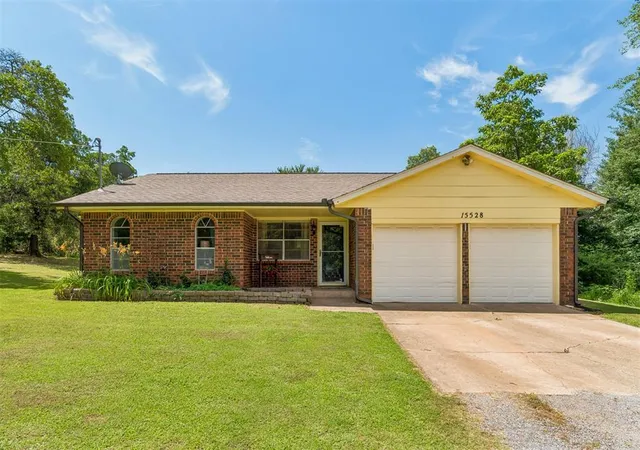 Homes for sale in Choctaw, OK | 15528 Se 15th St, Choctaw, OK 73020 | MLS# 1237297
