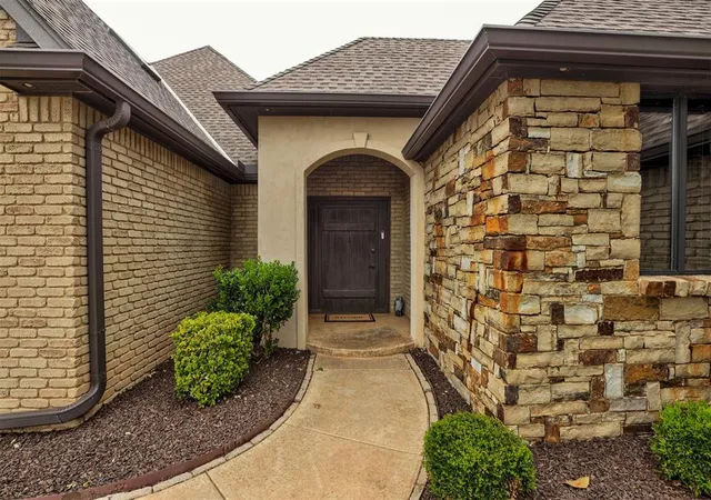 4th image of 10744 N Ann Arbor Ave, Oklahoma City, OK 73162 | MLS# 1237302