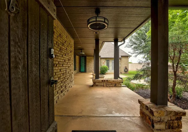 5th image of 10744 N Ann Arbor Ave, Oklahoma City, OK 73162 | MLS# 1237302